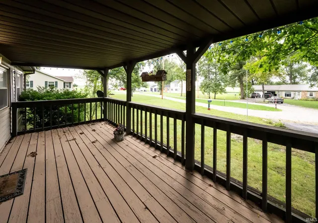 Photo 3 of Manufactured home for sale at 1590 S 600 East Rd, Columbia City, IN 46725 | MLS# 202639724 | Listing updated on 2026-09-28