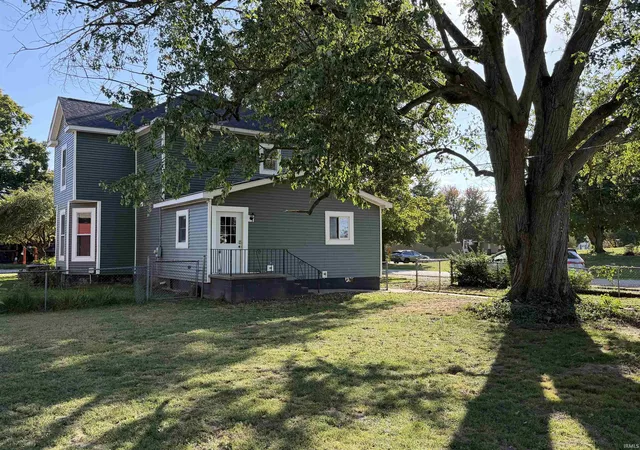 Photo 3 of Manufactured home for sale at 320 W Main St, Worthington, IN 47471 | MLS# 202639777 | Listing updated on 2026-10-10