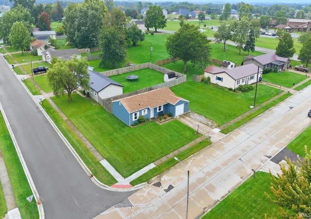 Photo 2 of Sale Pending at 2006 Cortez Dr, Kendallville, IN 46755 | MLS# 202639781 | Listing updated on 2026-09-28