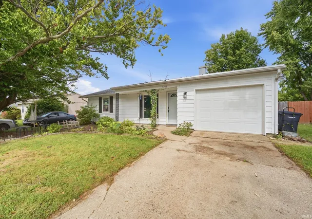 Photo 2 of Sale Pending at 3708 Amherst Dr, Lafayette, IN 47905 | MLS# 202639786 | Listing updated on 2026-10-01