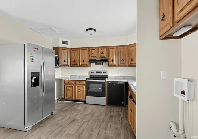 Photo 2 of Manufactured home for sale at 1907 S G St, Richmond, IN 47374 | MLS# 202639801 | Listing updated on 2026-10-24