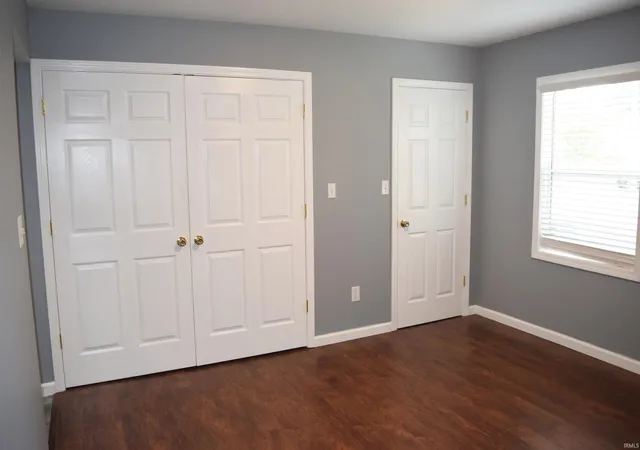 Photo 3 of Manufactured home for sale at 933 Tulip Ave, Evansville, IN 47711 | MLS# 202639812 | Listing updated on 2026-10-16