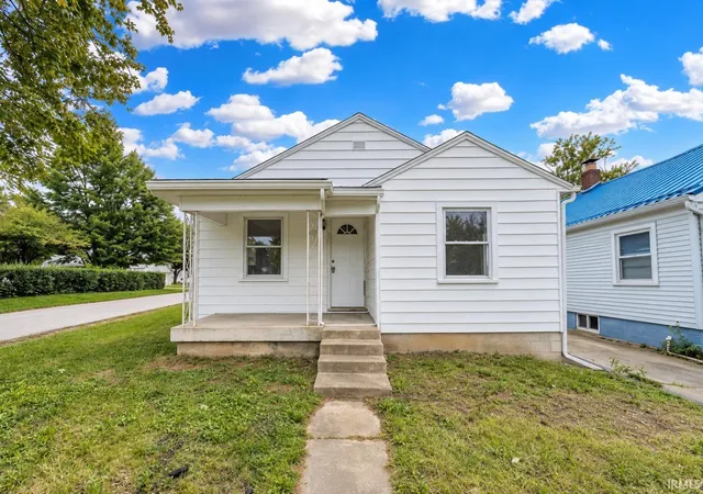 Manufactured home for sale at 3015 S Hackley St, Muncie, IN 47302 | MLS# 202639813