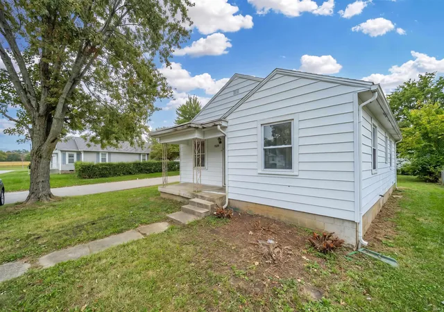 Photo 2 of Manufactured home for sale at 3015 S Hackley St, Muncie, IN 47302 | MLS# 202639813 | Listing updated on 2026-10-06
