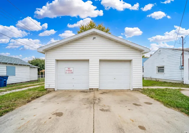 Photo 3 of Manufactured home for sale at 3015 S Hackley St, Muncie, IN 47302 | MLS# 202639813 | Listing updated on 2026-10-06