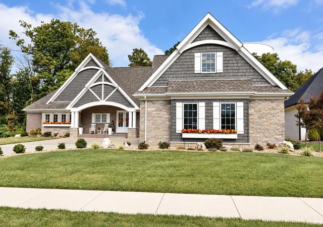 Photo 2 of Manufactured home for sale at 19334 Saffron Hl Ct, Evansville, IN 47725 | MLS# 202639816 | Listing updated on 2026-09-29