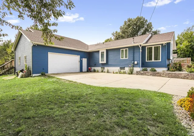 Photo 2 of Manufactured home for sale at 4332 Kankakee Trl, South Bend, IN 46619 | MLS# 202639827 | Listing updated on 2026-10-15