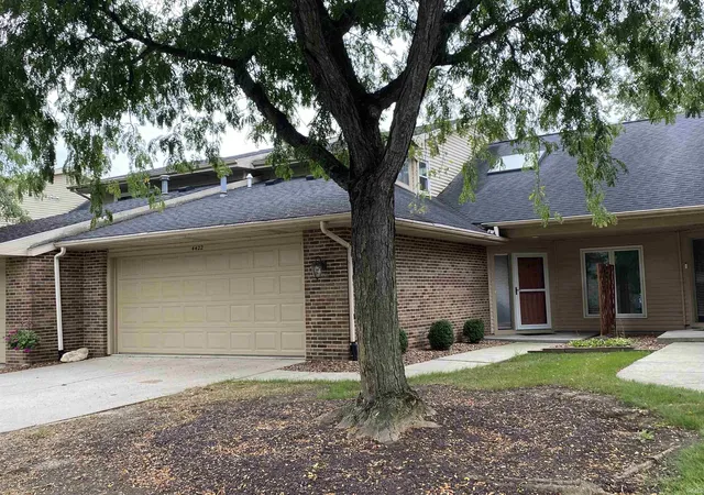 Condo for sale at 4422 Piazza Cir, Fort Wayne, IN 46804 | MLS# 202639830