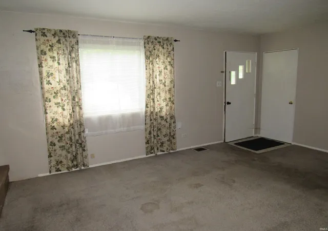 Photo 2 of Manufactured home for sale at 2522 Walker Ave, Kokomo, IN 46901 | MLS# 202639865 | Listing updated on 2026-09-28