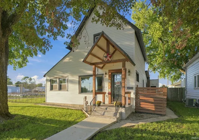 Manufactured home for sale at 711 W Cherry St, Bluffton, IN 46714 | MLS# 202639884