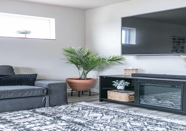 Photo 2 of Manufactured home for sale at 6804 Lutz Dr, South Bend, IN 46614 | MLS# 202639909 | Listing updated on 2026-09-25
