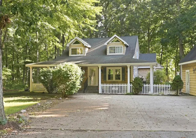 Single family home for sale at 1440 N 160 West, Angola, IN 46703 | MLS# 202639932