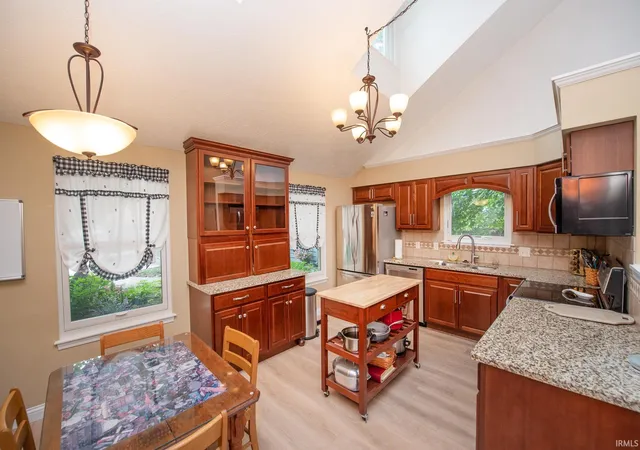 Photo 3 of Condo for sale at 3501 Crk Ridge Dr, Lafayette, IN 47905 | MLS# 202639943 | Listing updated on 2026-10-17