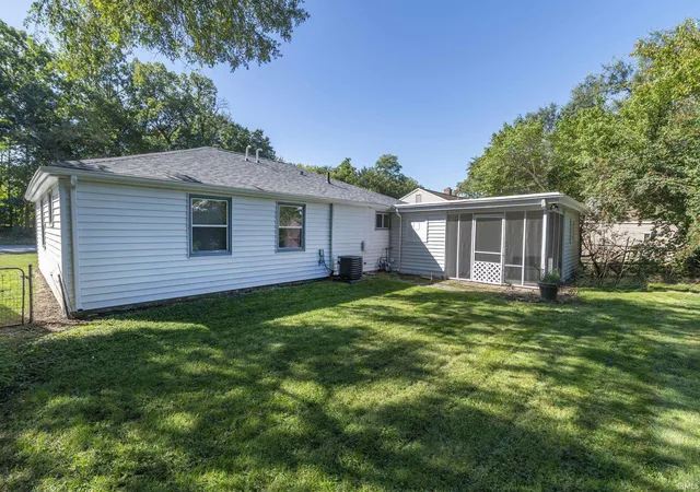 Photo 2 of Sale Pending at 3127 Mckinley, South Bend, IN 46615 | MLS# 202640000 | Listing updated on 2026-09-29