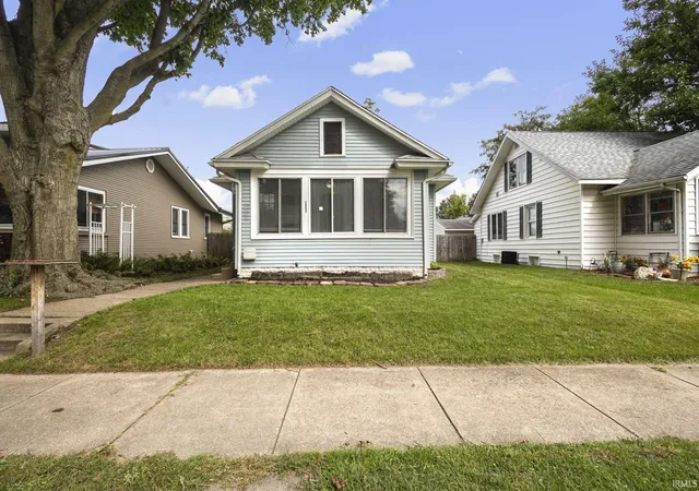 Manufactured home for sale at 1347 Randolph St, South Bend, IN 46613 | MLS# 202640001