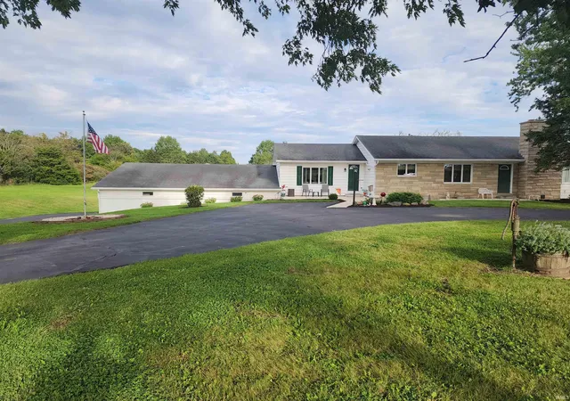 Photo 3 of Manufactured home for sale at 10695 S 200 West Rd, Geneva, IN 46740 | MLS# 202640002 | Listing updated on 2026-10-19
