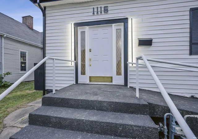Photo 2 of Manufactured home for sale at 1116 S Grand Ave, Evansville, IN 47713 | MLS# 202640008 | Listing updated on 2026-10-13