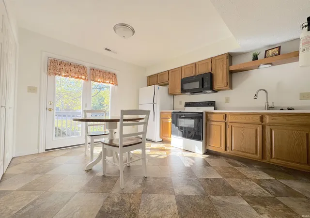 Condo for sale at 644 S Sherwood Dr, Bloomington, IN 47401 | MLS# 202640029
