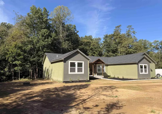 Photo 2 of Manufactured home for sale at 1567 Elliston Crk Dr, Spencer, IN 47460 | MLS# 202640035 | Listing updated on 2026-09-28