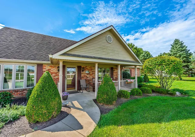 Photo 3 of Sale Pending at 6721 W Cr 400 N, Muncie, IN 47304 | MLS# 202640037 | Listing updated on 2026-10-13