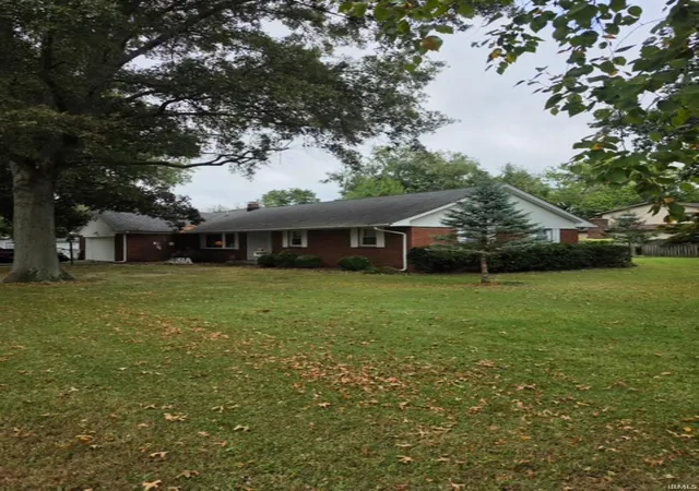 Photo 2 of Manufactured home for sale at 7466 Ellenwood Sts, Terre Haute, IN 47802 | MLS# 202640039 | Listing updated on 2026-10-18