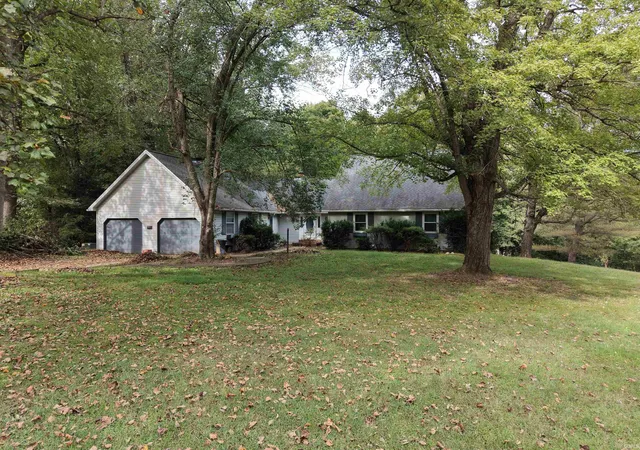 Single family home for sale at 11124 Bayer Ct, Evansville, IN 47712 | MLS# 202640079