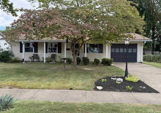 Photo 1 of Sale Pending at 312 Greenleaf Dr, Evansville, IN 47710 | MLS# 202640105 | Listing updated on 2026-10-15