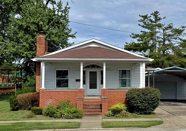 Photo 1 of Manufactured home for sale at 207 Church St, Loogootee, IN 47553 | MLS# 202640160 | Listing updated on 2026-10-26