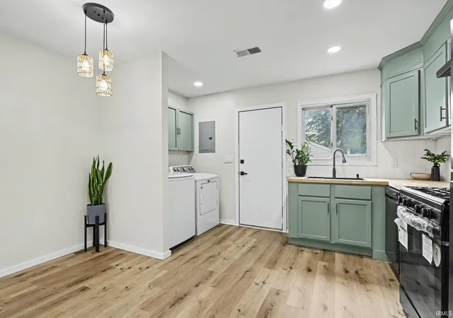Photo 3 of Manufactured home for sale at 1929 Swygart Ave, South Bend, IN 46613 | MLS# 202640161 | Listing updated on 2026-09-29