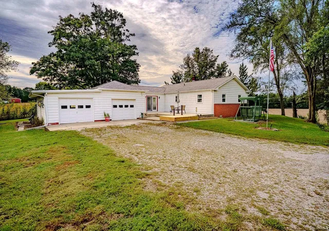 Photo 2 of Manufactured home for sale at 8606 E Sr 38, Lafayette, IN 47905 | MLS# 202640164 | Listing updated on 2026-10-07