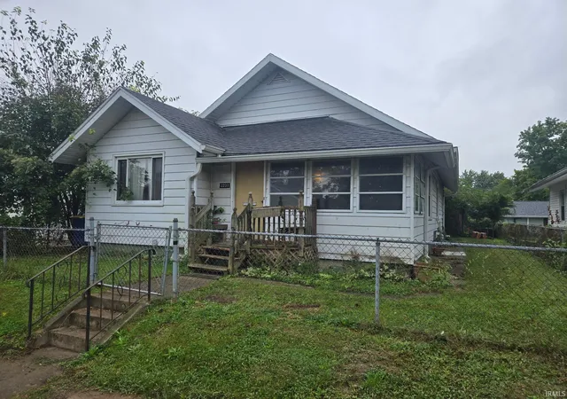 Photo 2 of Sale Pending at 2237 W 8th Street, Muncie, IN 47302 | MLS# 202640198 | Listing updated on 2026-10-12