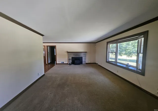 Photo 3 of Sale Pending at 12505 Petersburg Rd, Evansville, IN 47725 | MLS# 202640223 | Listing updated on 2026-10-19