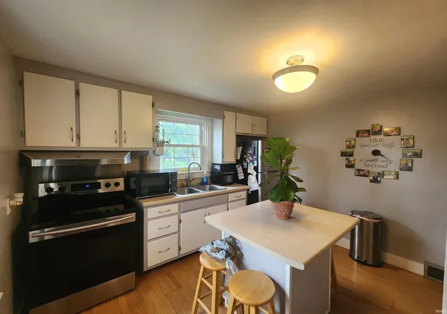 Photo 4 of Single family home for sale at 467 E Franklin St, Berne, IN 46711 | MLS# 202640233 | Listing updated on 2026-10-01