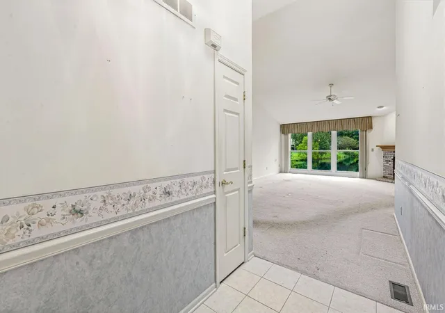 Photo 3 of Manufactured home for sale at 5318 Larkspur Dr, South Bend, IN 46614 | MLS# 202640250 | Listing updated on 2026-10-08