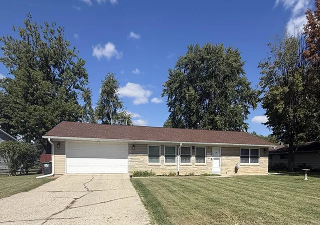 Photo 1 of Manufactured home for sale at 1916 W Sheffield Dr, Muncie, IN 47304 | MLS# 202640310 | Listing updated on 2026-10-18