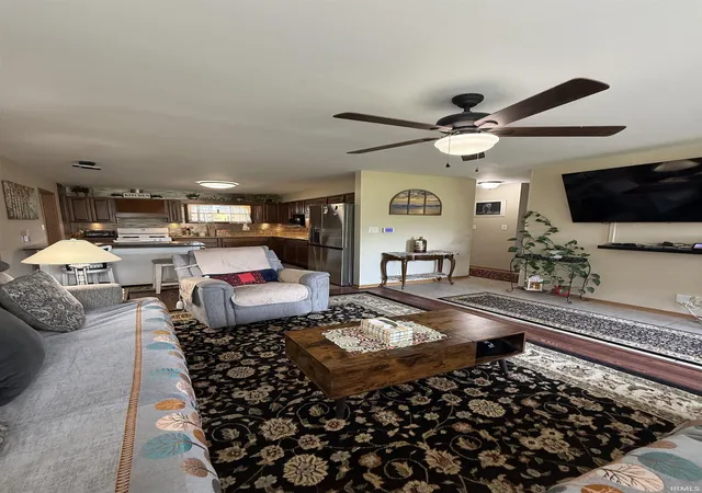 Photo 2 of Manufactured home for sale at 1916 W Sheffield Dr, Muncie, IN 47304 | MLS# 202640310 | Listing updated on 2026-10-18