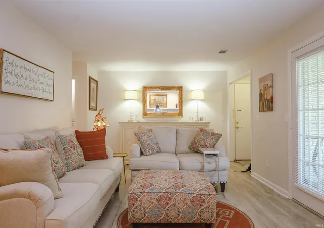 Photo 3 of Condo for sale at 6728 Newburgh Rd #7, Evansville, IN 47715 | MLS# 202640313 | Listing updated on 2026-10-08