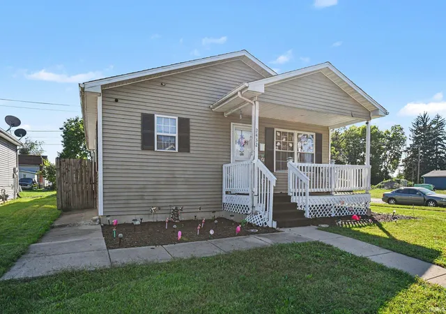 Photo 2 of Manufactured home for sale at 2432 Linden Ave, South Bend, IN 46628 | MLS# 202640321 | Listing updated on 2026-10-14