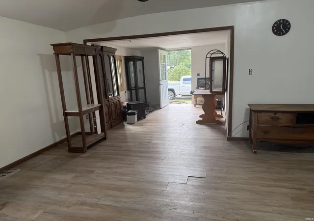 Photo 2 of Manufactured home for sale at 802 W Commercial St, Hartford City, IN 47348 | MLS# 202640327 | Listing updated on 2026-09-29