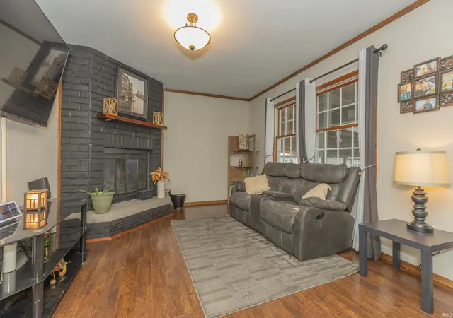 Photo 3 of Sale Pending at 206 S Center St, Princeton, IN 47670 | MLS# 202640329 | Listing updated on 2026-10-03