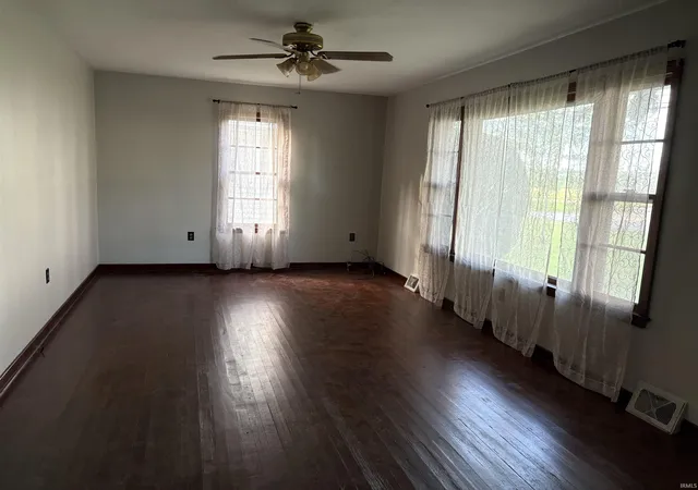 Photo 2 of Manufactured home for sale at 502 N Duke St, Peru, IN 46970 | MLS# 202640334 | Listing updated on 2026-09-29