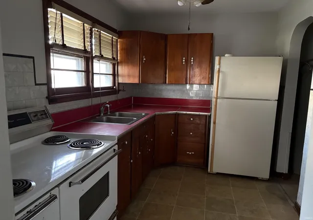 Photo 3 of Manufactured home for sale at 502 N Duke St, Peru, IN 46970 | MLS# 202640334 | Listing updated on 2026-09-29