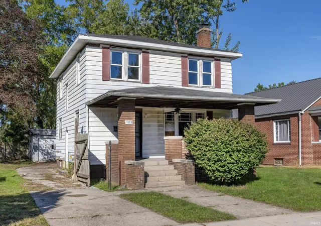 Photo 3 of Manufactured home for sale at 1109 Diamond Ave, South Bend, IN 46628 | MLS# 202640340 | Listing updated on 2026-10-22