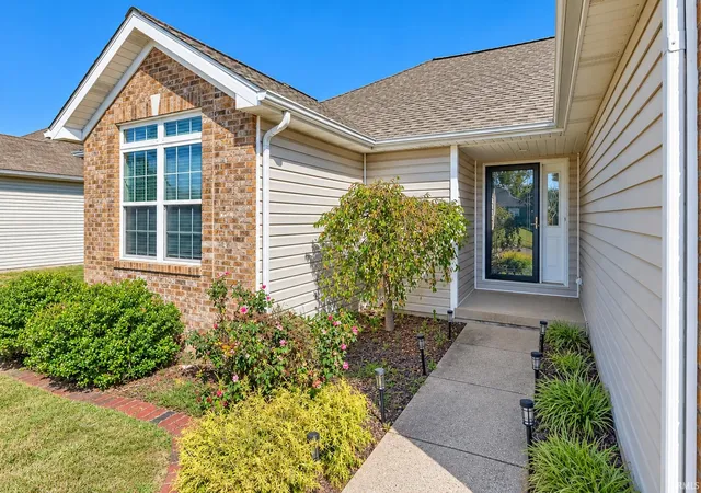 Photo 2 of Manufactured home for sale at 3900 Cyn Rock Ct, Evansville, IN 47725 | MLS# 202640349 | Listing updated on 2026-10-09