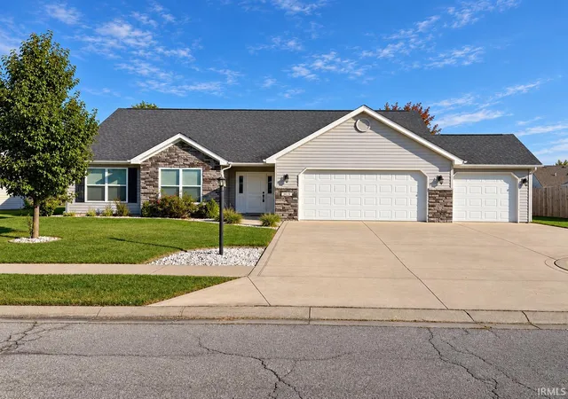 Photo 1 of Manufactured home for sale at 3029 E Pickett Ln, Columbia City, IN 46725 | MLS# 202640367 | Listing updated on 2026-10-17