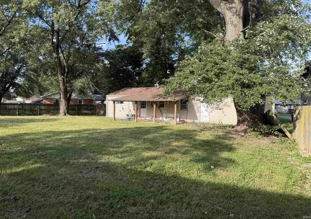 Photo 3 of Manufactured home for sale at 1708 S Irvington Dr, Yorktown, IN 47396 | MLS# 202640368 | Listing updated on 2026-09-29