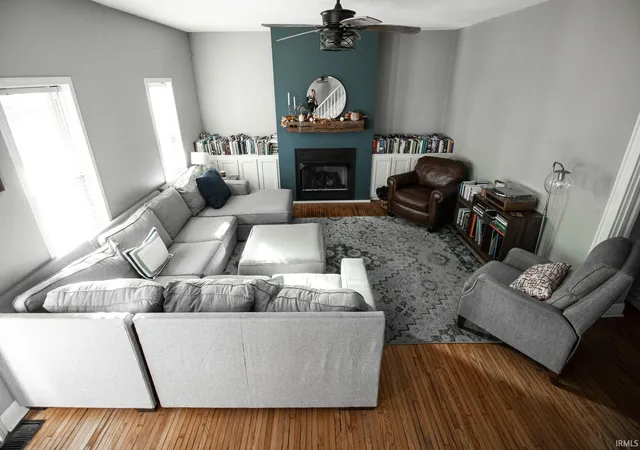 Photo 3 of Sale Pending at 530 Chestnut St, Mount Carmel, IL 62863 | MLS# 202640375 | Listing updated on 2026-10-10