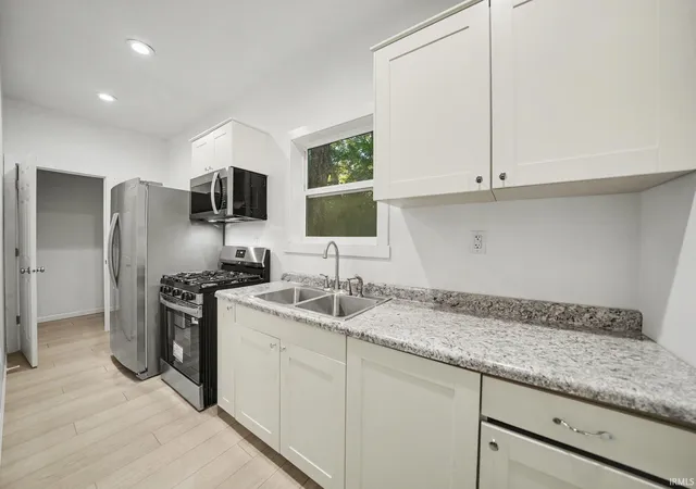 Photo 3 of Manufactured home for sale at 54470 Avalon Dr, South Bend, IN 46628 | MLS# 202640404 | Listing updated on 2026-10-12
