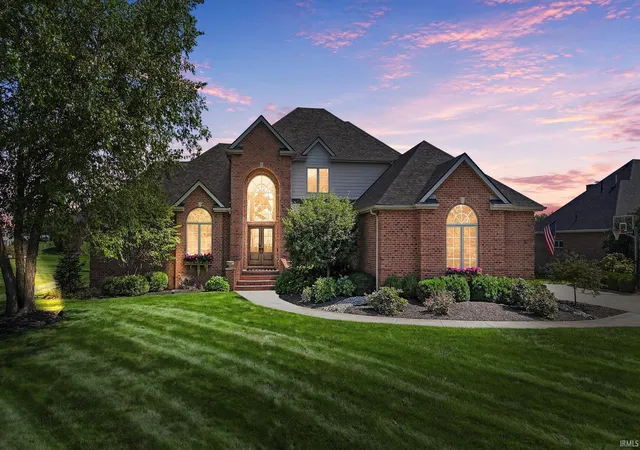 Photo 1 of Sale Pending at 405 Royal Crst Dr, Fort Wayne, IN 46814 | MLS# 202640410 | Listing updated on 2026-09-30