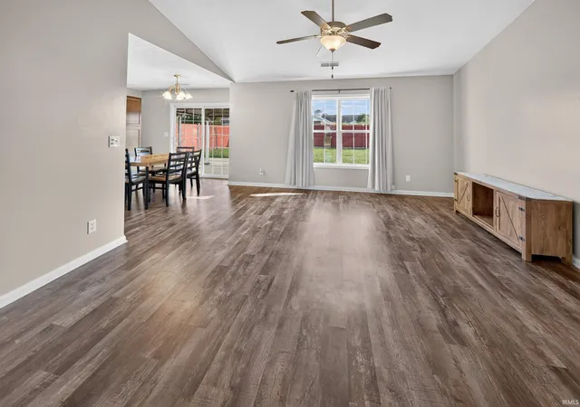 Photo 3 of Manufactured home for sale at 817 Candlestick Ct, Evansville, IN 47725 | MLS# 202640443 | Listing updated on 2026-10-20